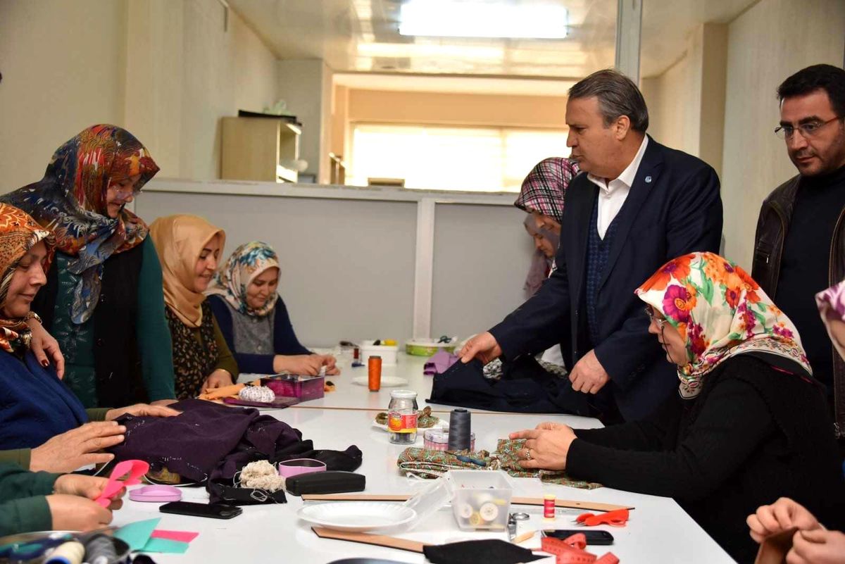Hem eğitim alıyorlar hem de bütçelerine katkı sağlıyorlar