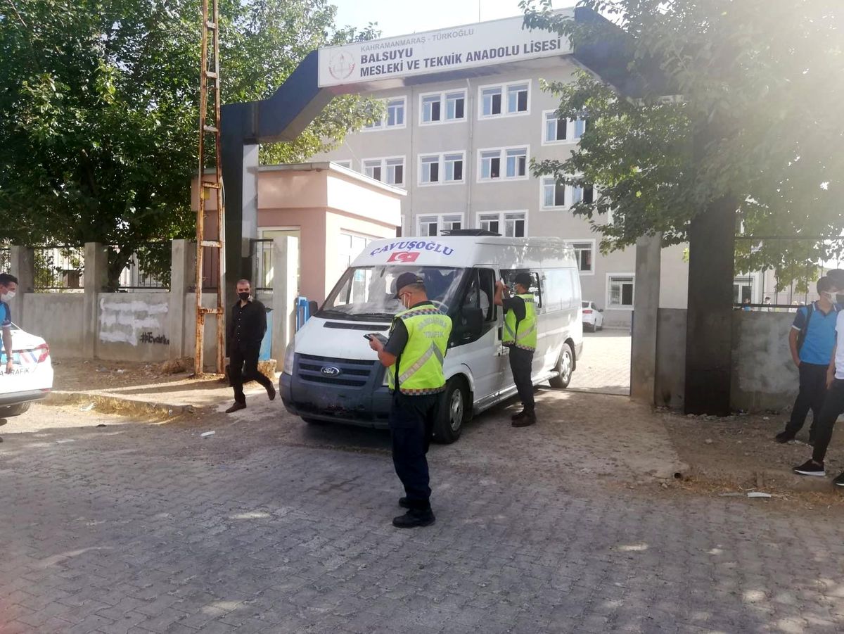 Son dakika 3. sayfa: Jandarmadan okul servislerine denetim