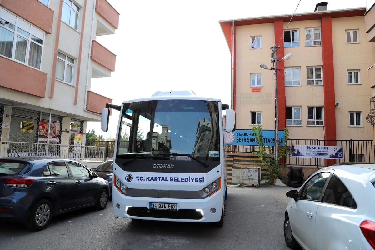 Kartal Belediyesinden teknoloji meraklısı gençlere ulaşım desteği