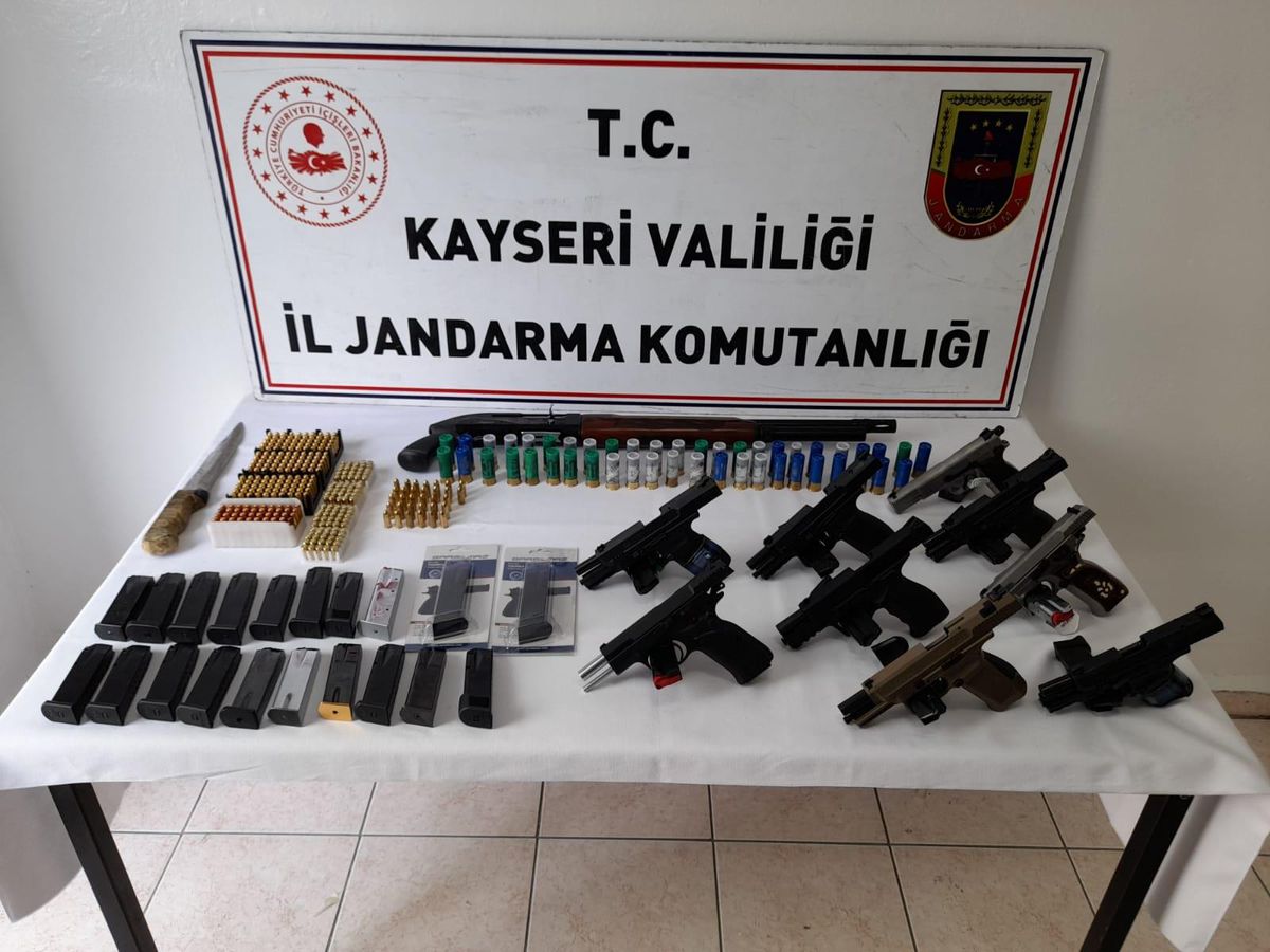 Kayseri\'de silah ticareti yapanlara yönelik operasyonda 9 zanlı yakalandı