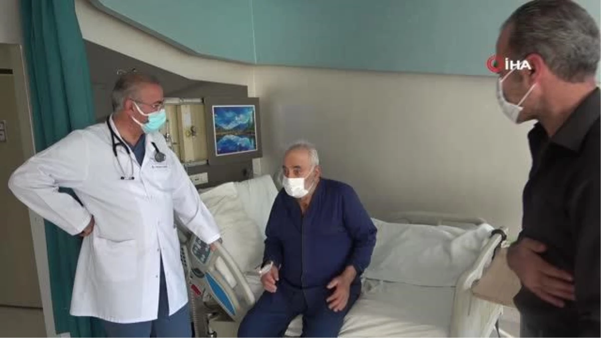 Lokman Hekim\'de 3 ve 83 yaşındaki hastalara kalp ameliyatı