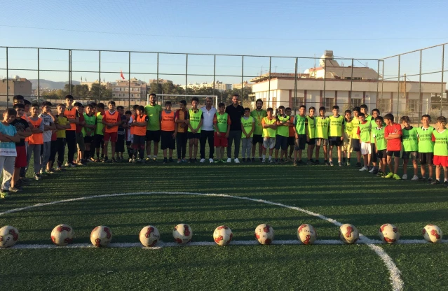 Mardinli çocuklar kurslarda futbol eğitimi alıyor