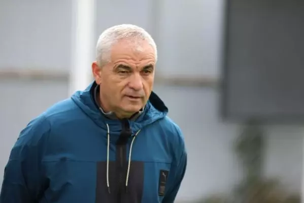 Rıza Çalımbay: Ligi iyi bir şekilde tamamlamak istiyoruz Rıza Çalımbay: Ligi iyi bir şekilde tamamlamak istiyoruz