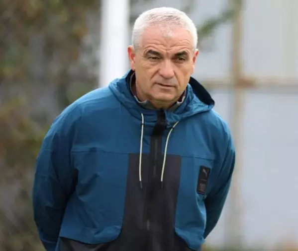 Rıza Çalımbay: Ligi iyi bir şekilde tamamlamak istiyoruz Rıza Çalımbay: Ligi iyi bir şekilde tamamlamak istiyoruz