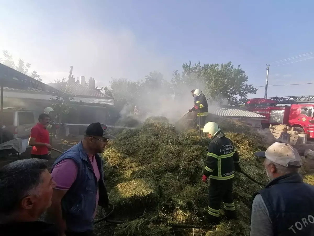 Son dakika haberleri... Samanlık yangını itfaiyenin müdahalesiyle kontrol altına alındı