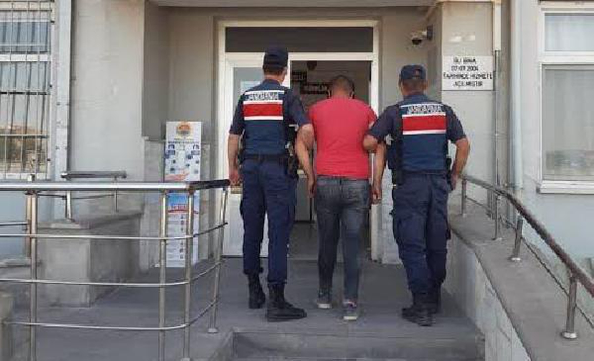 Traktör hırsızları, 25 saatlik kamera kaydı izlenerek yakalandı