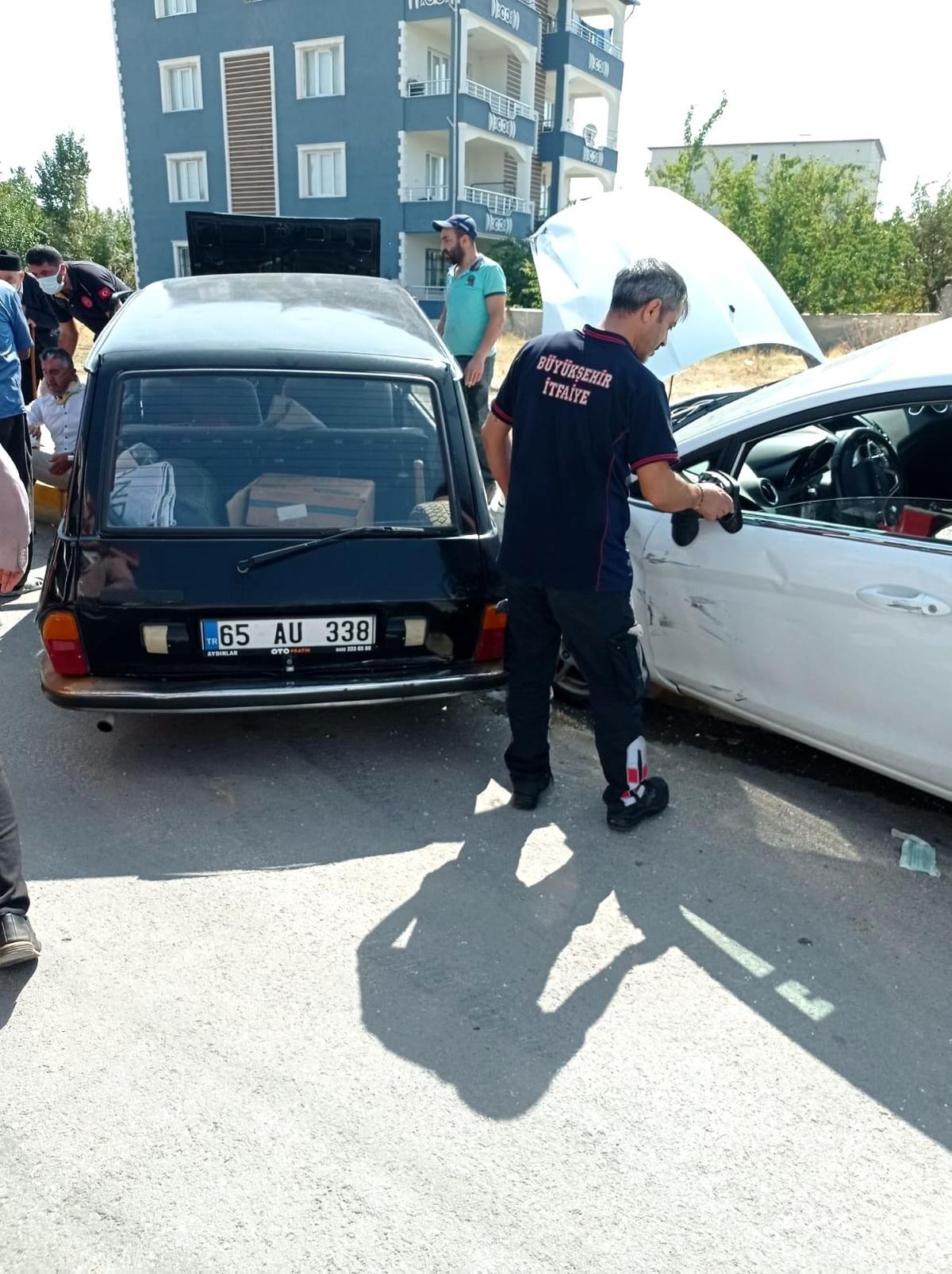 Son dakika! Van\'da 2 ayrı trafik kazası, 7 yaralı