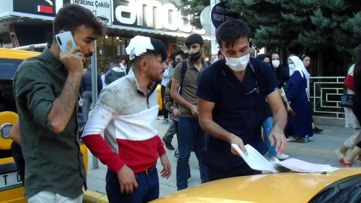 Van\'da bıçaklı kavga: 2 yaralı