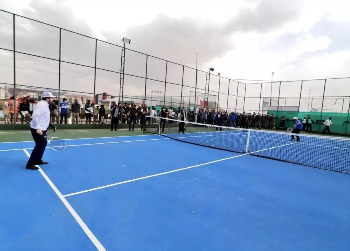 Ağrı Dağı Tenis Turnuvası başladı