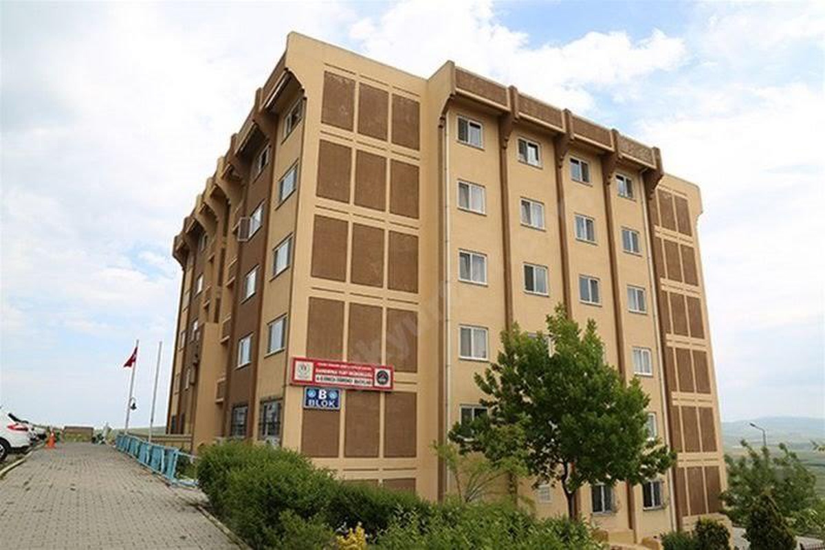 AK Parti\'den barınma sorunu yaşayan öğrenciler için seferberlik ilan etti