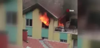 Son dakika haberleri! Başkent'te 5 katlı binanın terasında yükselen alevler korkuttu