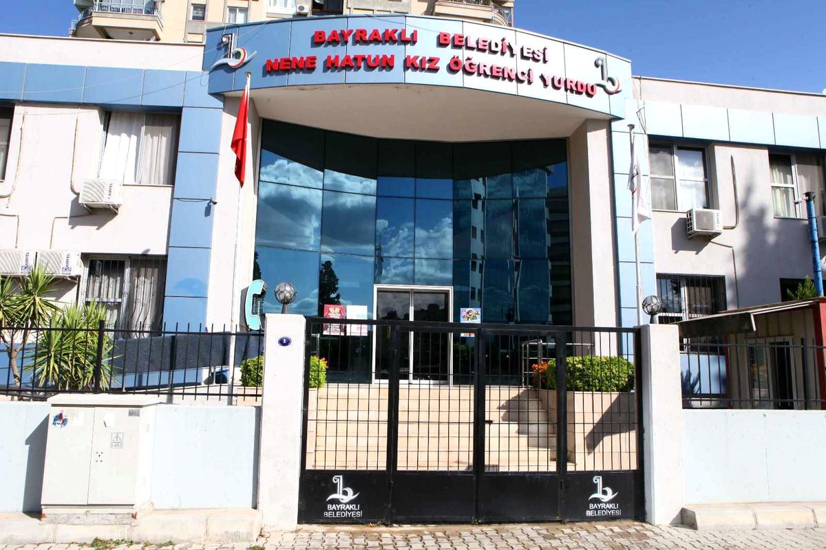 Bayraklı\'da ihtiyaç sahibi öğrencilere hem barınma hem maddi destek