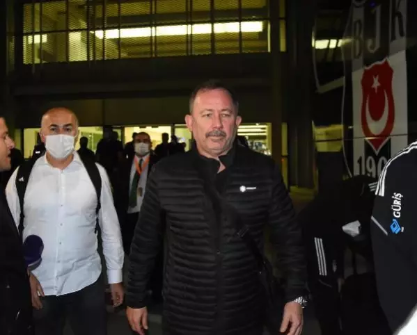 Beşiktaş 16 kişilik kadrosuyla İzmir'de Beşiktaş 16 kişilik kadrosuyla İzmir'de