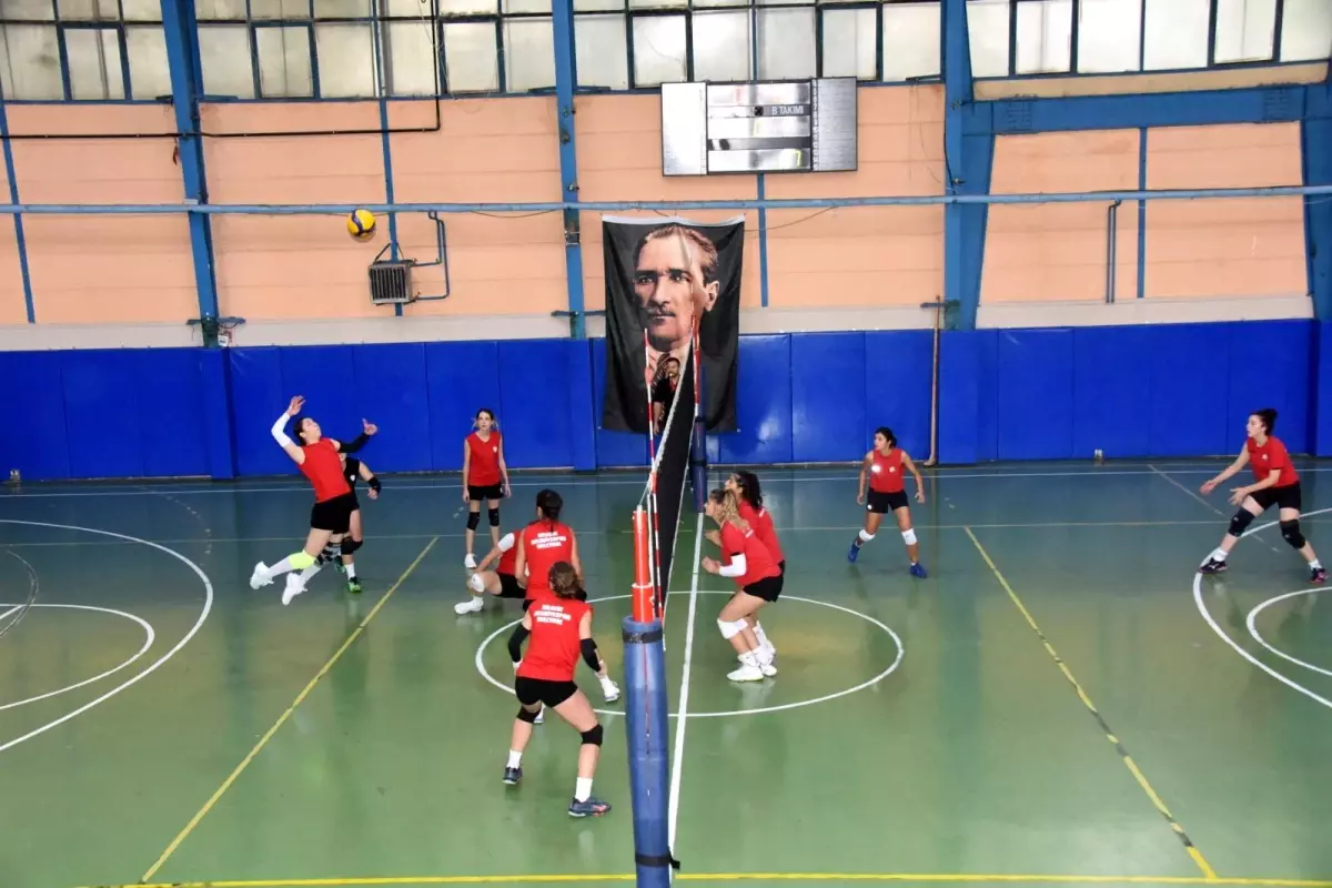 BOZÜYÜK BELEDİYESİ EĞİTİM VE SPOR KULÜBÜ HAZIRLIK MAÇINI 3-1 KAZANDI 23 2021, 16: 47