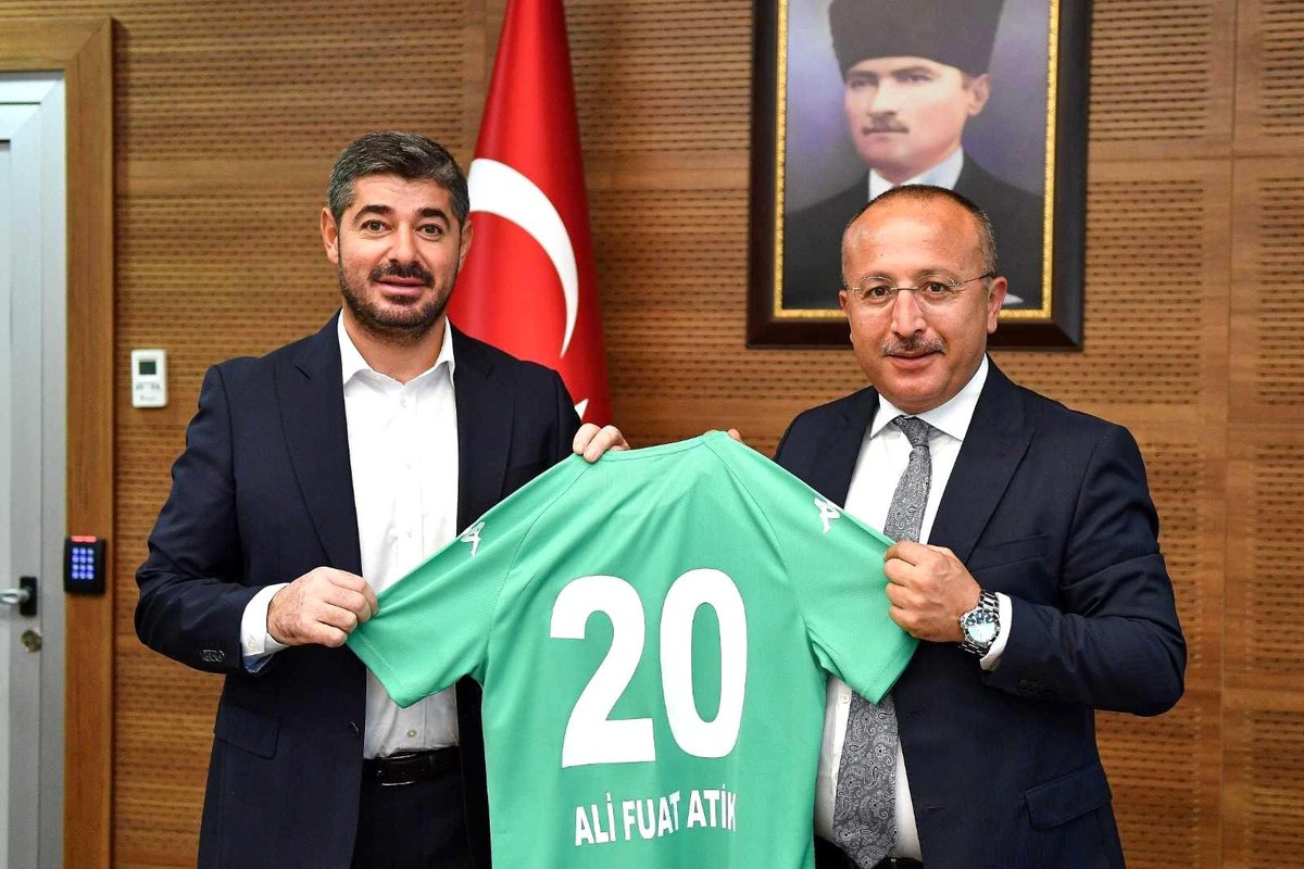 Denizlispor Başkanı Mehmet Uz\'dan Vali Fuat Atike\'e ziyaret
