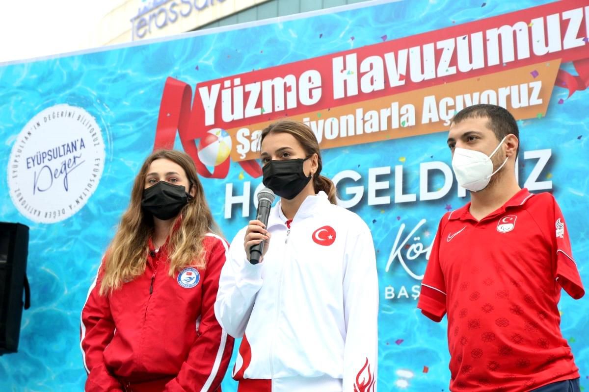 Eyüpsultan\'ın 2. havuzu şampiyonlar eşliğinde açıldı