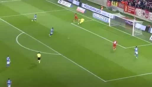 Fenerbahçe'den giden şov yapıyor! Samatta ve Frey, Genk'i dağıttı Fenerbahçe'den giden şov yapıyor! Samatta ve Frey, Genk'i dağıttı