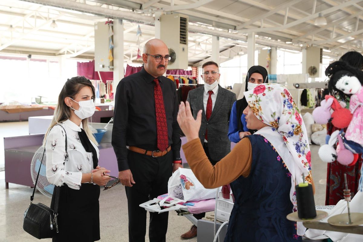 İpekyolu Kaymakamı Aydın çalışmaları denetledi