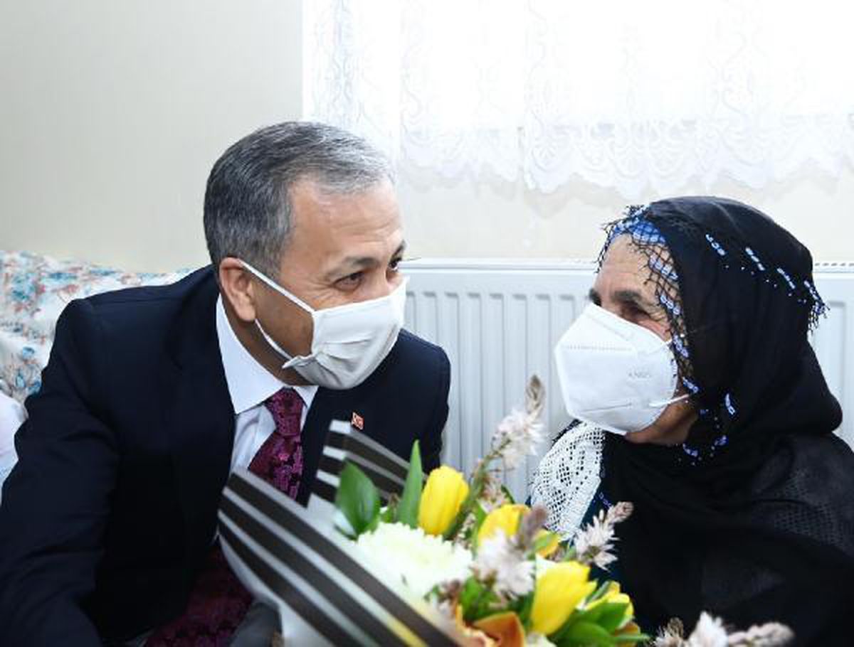 İstanbul Valisi Yerlikaya: 65 yaş üstü büyüklerimizin 3. doz aşı oranı yüzde 64