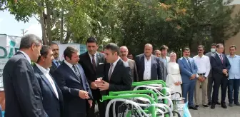 Muş'ta çiftçilere süt sağım makinesi ve yonca tohumu dağıtıldı