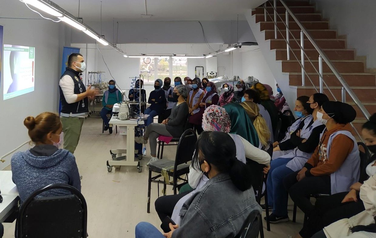 Son dakika 3. sayfa: Özel güvenliklere "En İyi Narkotik Polisi Anne" semineri