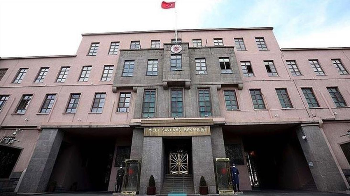 TSK\'da görev yapan 5 generalin istifa ettiği iddiası