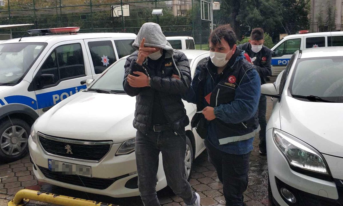 Uyuşturucu ticaretinden tutuklandı
