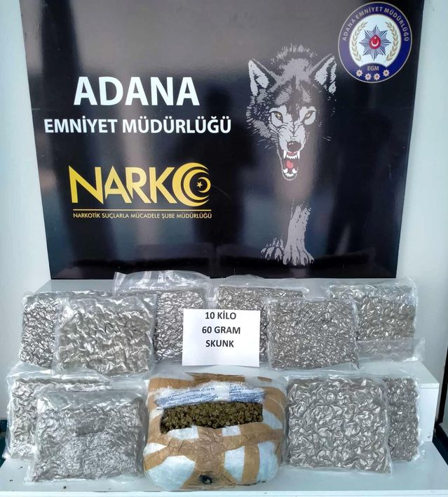 Adana'da 10 kilo 60 gram skunk ele geçirildi
