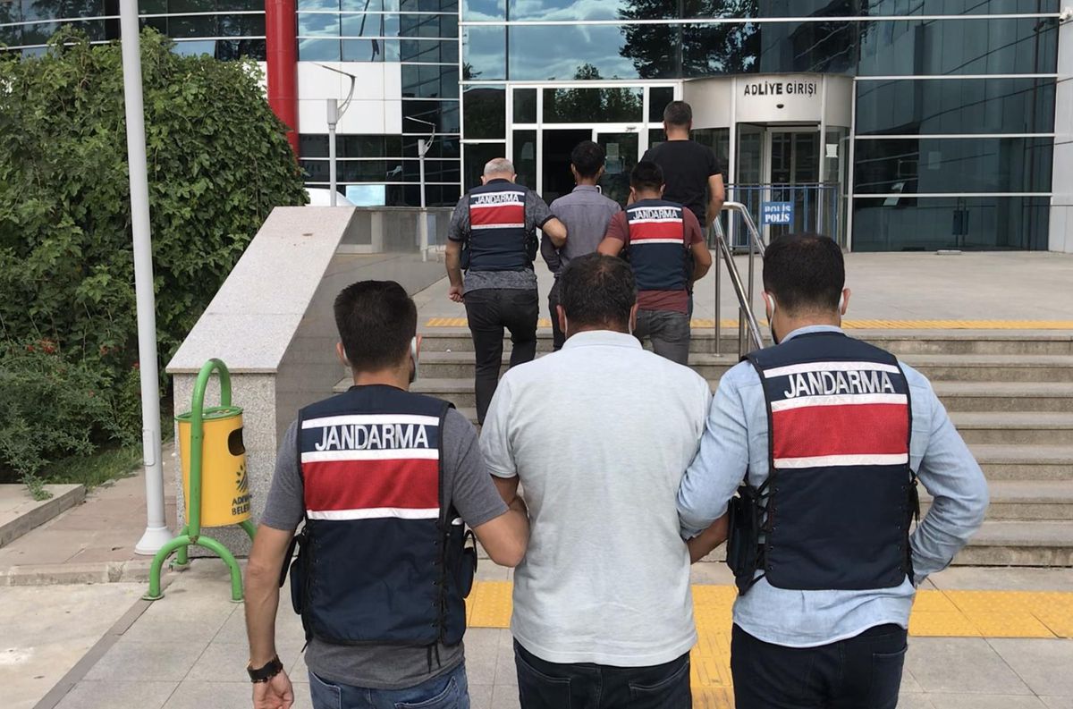 Son dakika haberi: Adıyaman\'da terör örgütü PKK üyesi olduğu iddiasıyla 2 zanlı yakalandı