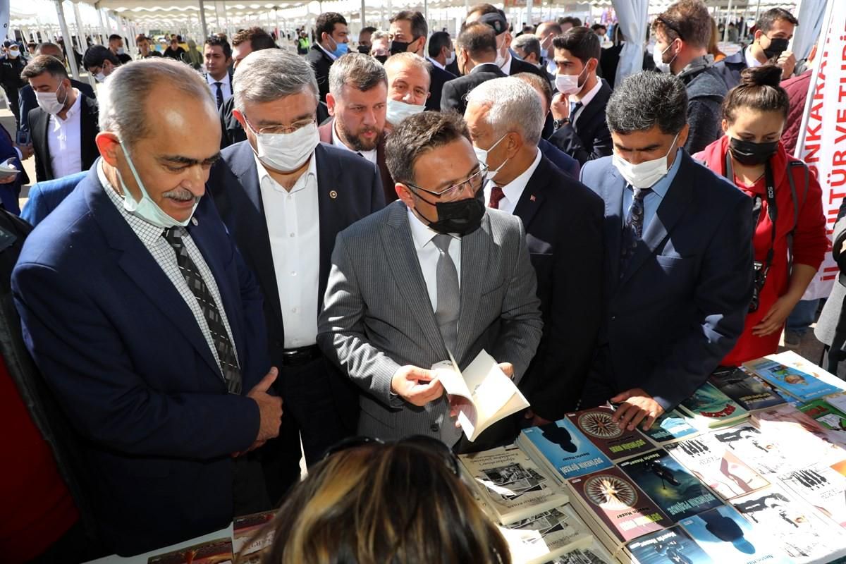 Afyonkarahisar 3. Kitap Fuarı kapılarını açtı