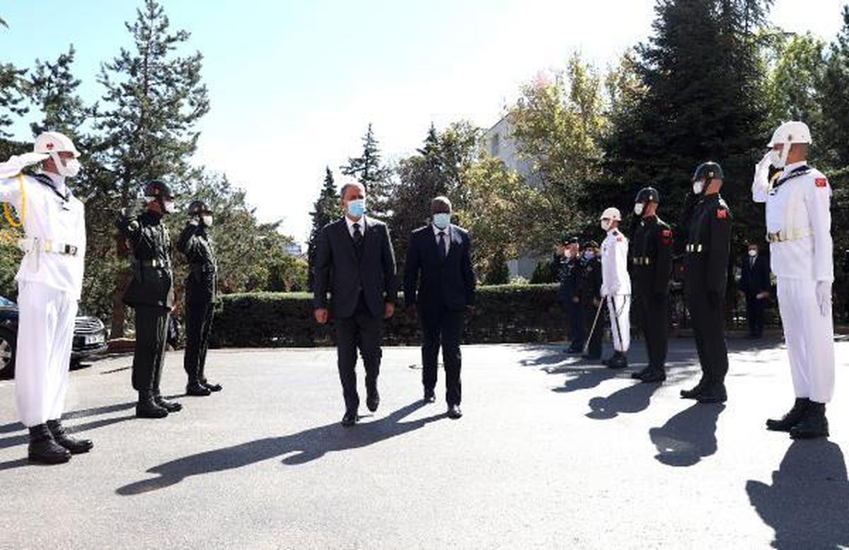 Bakan Akar, Nijer Savunma Bakanı ile görüştü