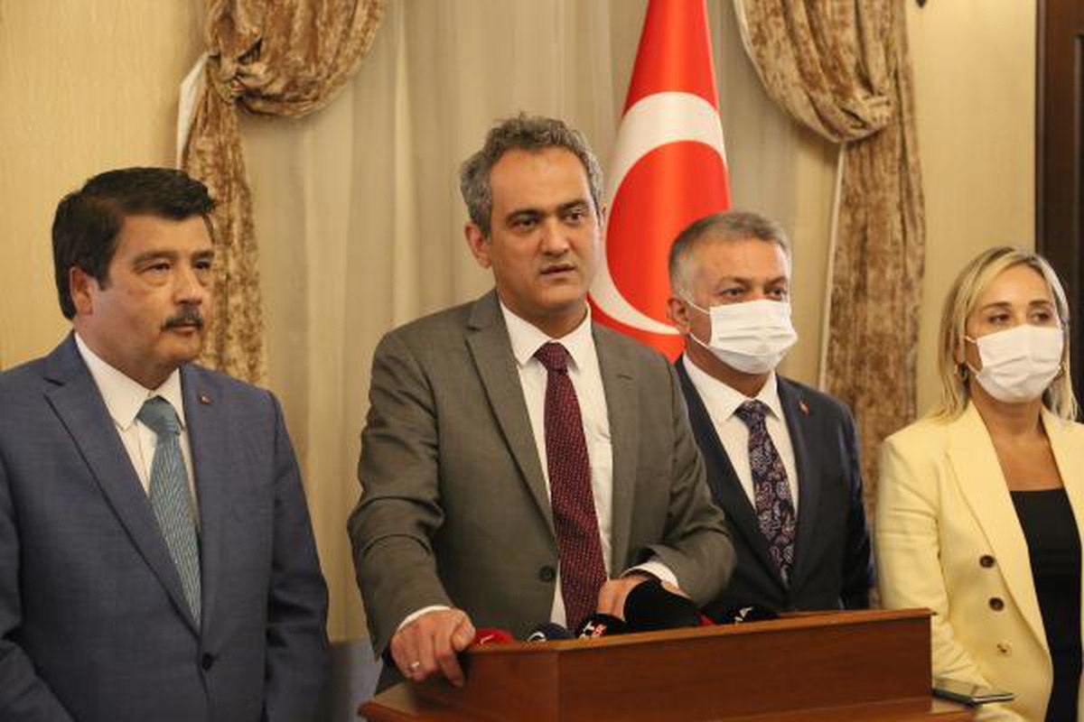 Son dakika haberi: Bakan Özer: 198 sınıf yüz yüze eğitime kaldığı yerden devam ediyor (2)