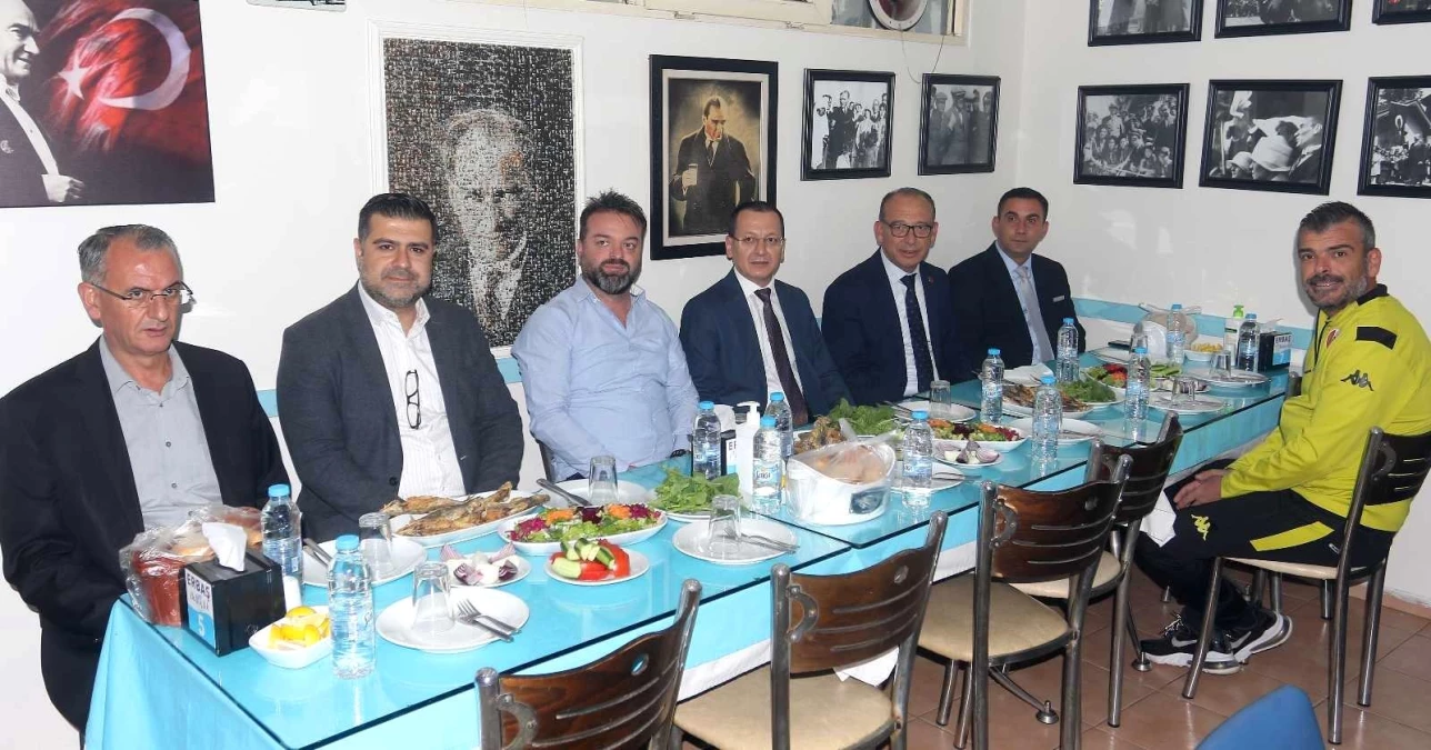 Başkan Akın\'dan Turgutluspor\'a moral yemeği