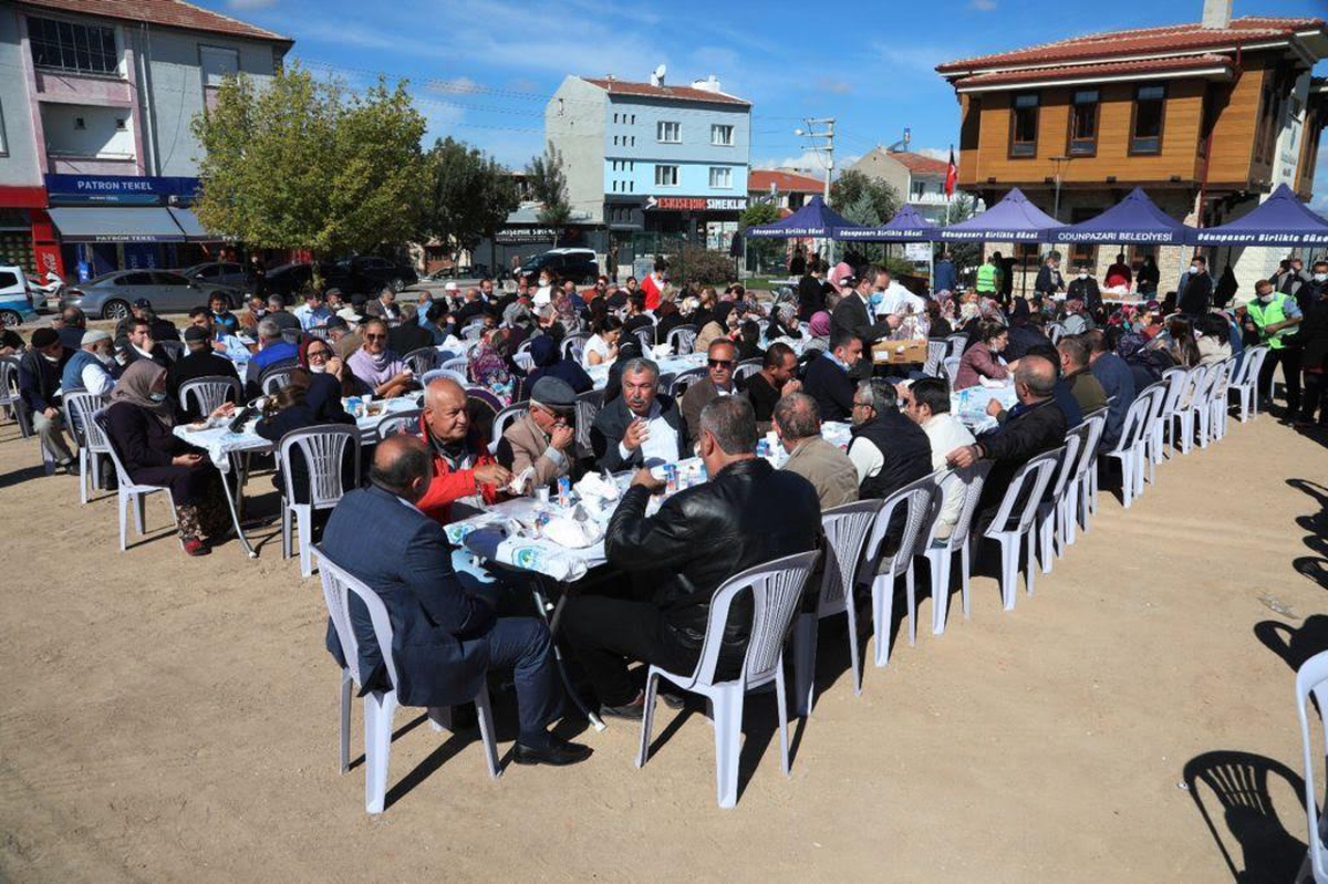 Başkan Kurt vatandaşlarla bir araya geldi