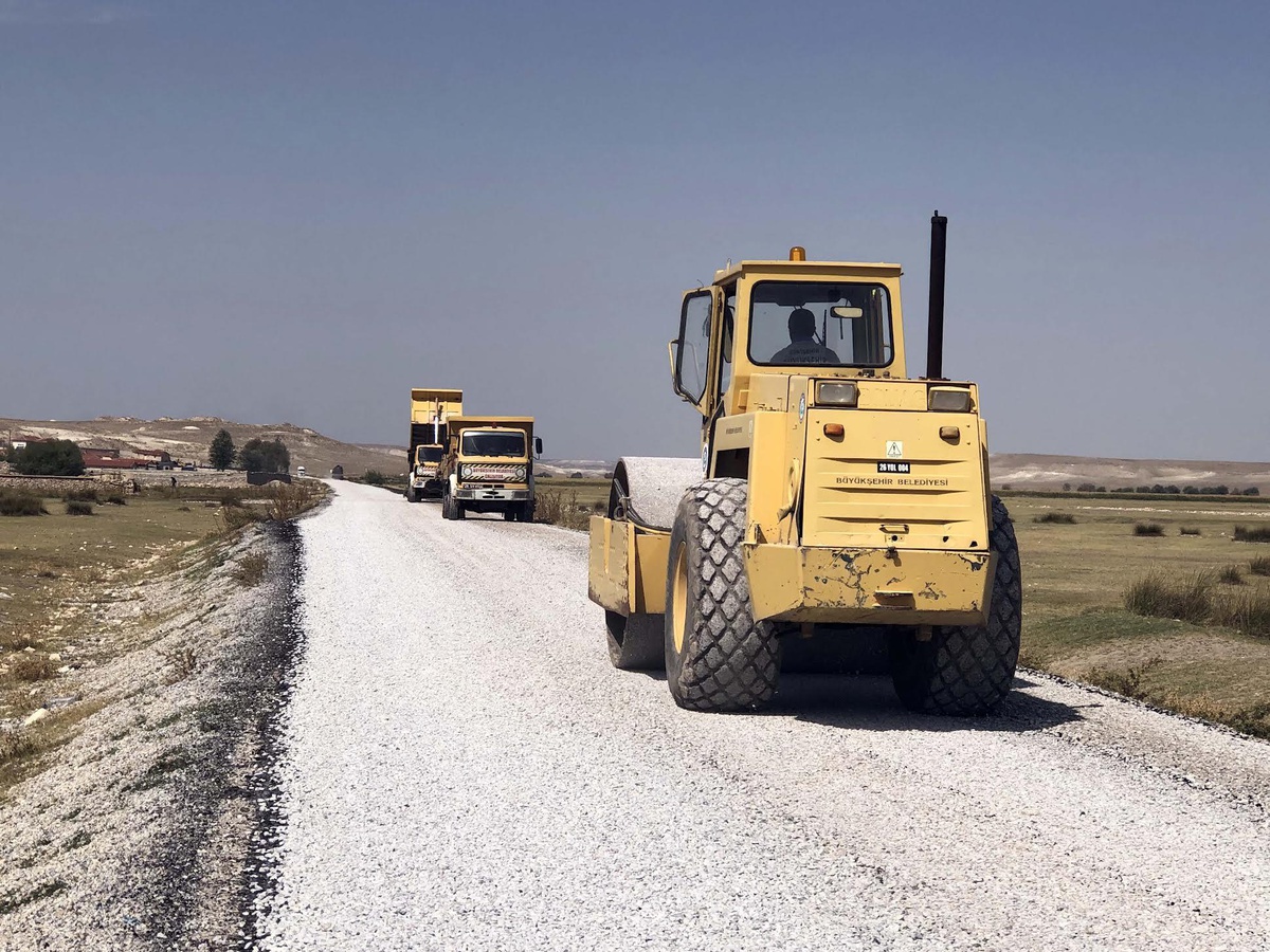 Eskişehir Büyükşehir kırsalda çalışmalarını sürdürüyor