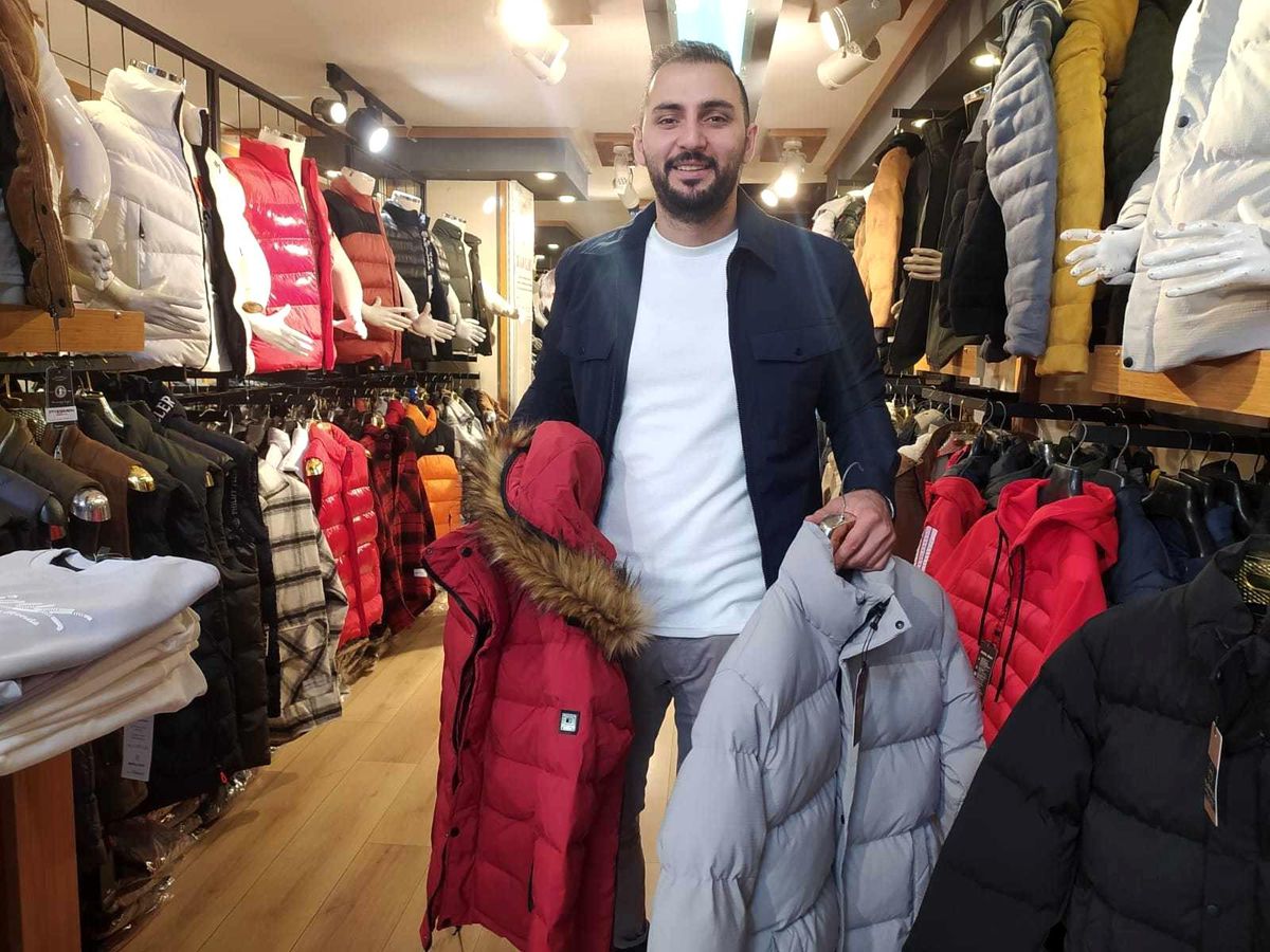 Havalar soğudu, kışlık giysiler tezgâhlardaki yerini aldı