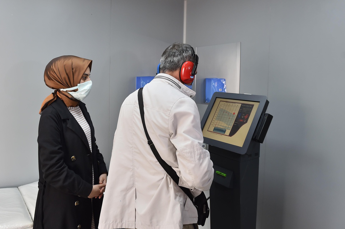 Kızılay Metro İstasyonu\'nda ücretsiz "İşitme Değerlendirme Testi" hizmeti başladı