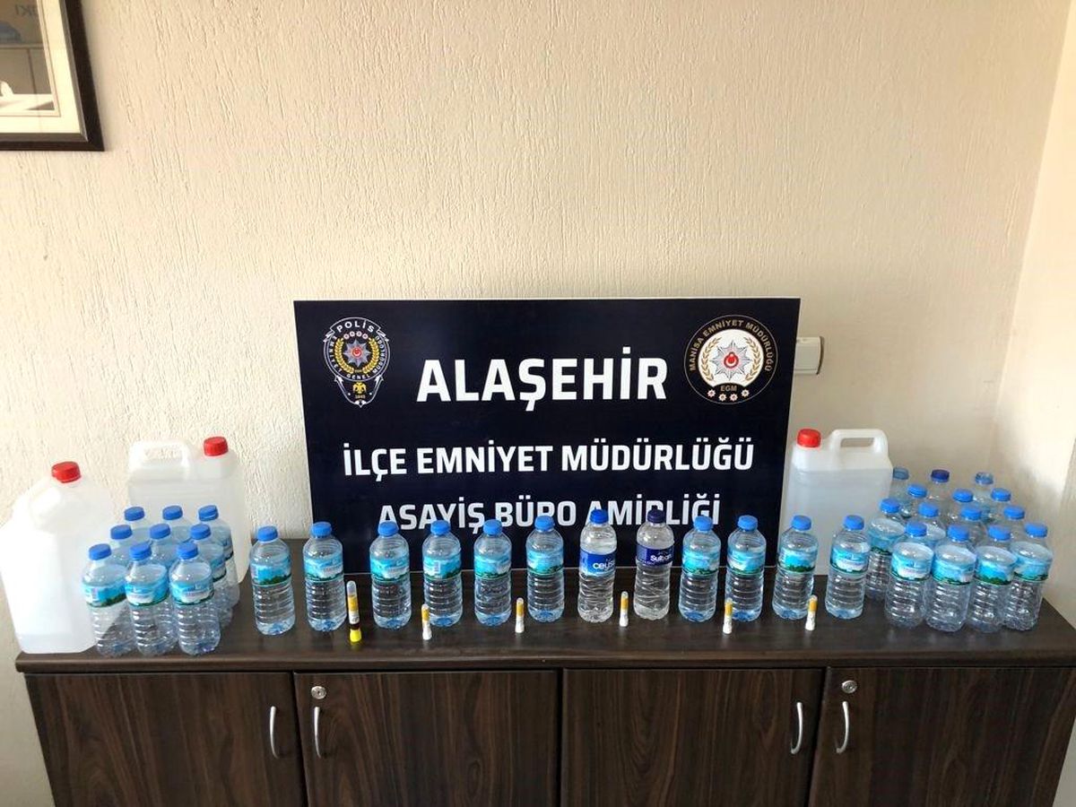 Son dakika haberi | Manisa\'da kaçak rakı operasyonu