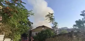 Metruk binada çıkan yangın söndürüldü