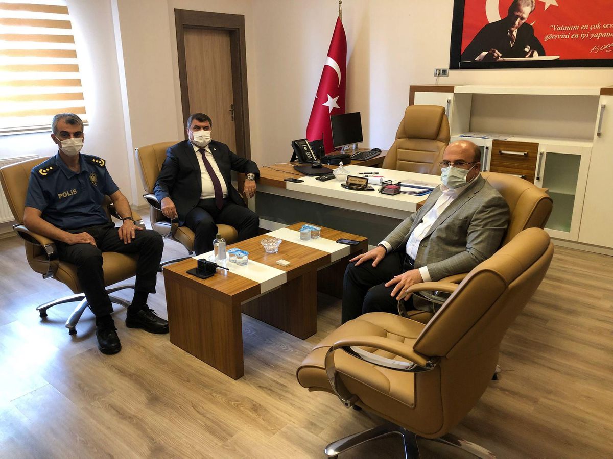 Nizip Kaymakamı Şahin ve Belediye Başkanı Sarı, emniyet müdürlerini ziyaret etti
