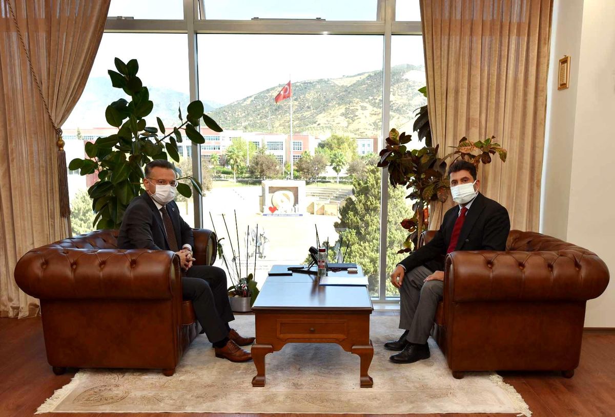 Rektör Aldemir, Aydın Valisi Hüseyin Aksoy\'u ağırladı