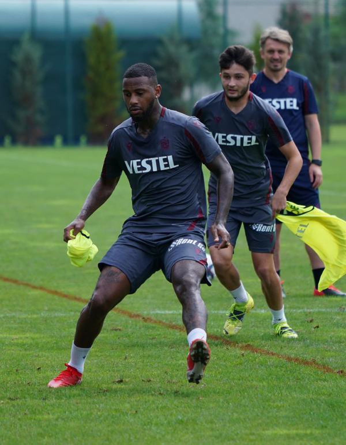 Trabzonspor\'dan Denswil\'in sağlık durumuyla ilgili açıklama