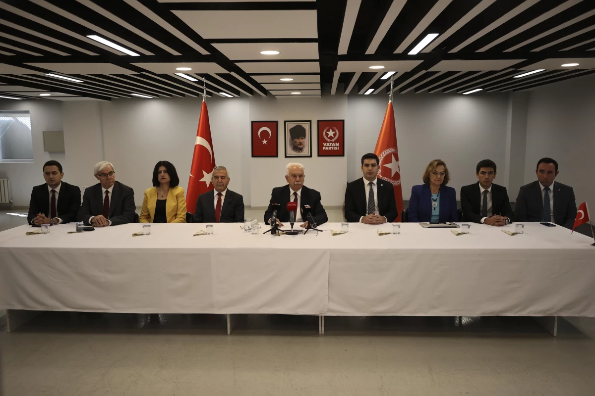 Vatan Partisi Genel Başkanı Perinçek\'ten "Kürt sorunu" tartışmalarına tepki Açıklaması
