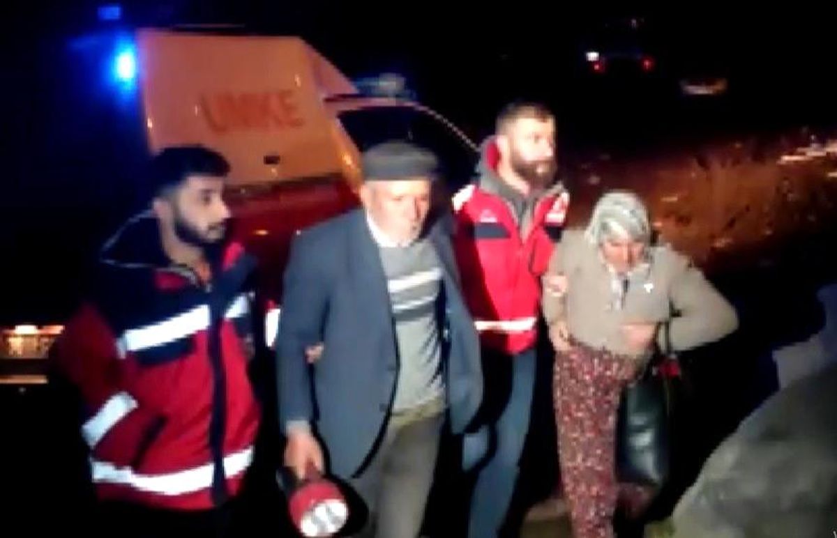 2 bin 900 rakımdaki yaylada tipide mahsur kalan evli çift ekipler tarafından kurtarıldı