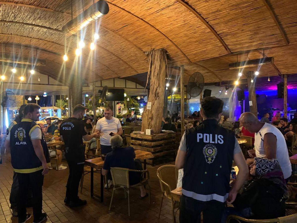Alanya\'da polisten huzur ve güven denetimi