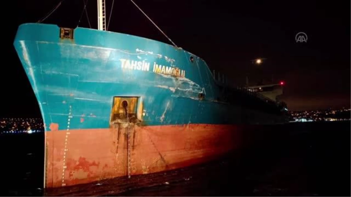 İstanbul Boğazı\'nda çarpışan 2 kuru yük gemisi emniyetle demirletildi