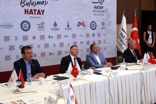 CHP'li Büyükşehir Belediye Başkanları buluştu