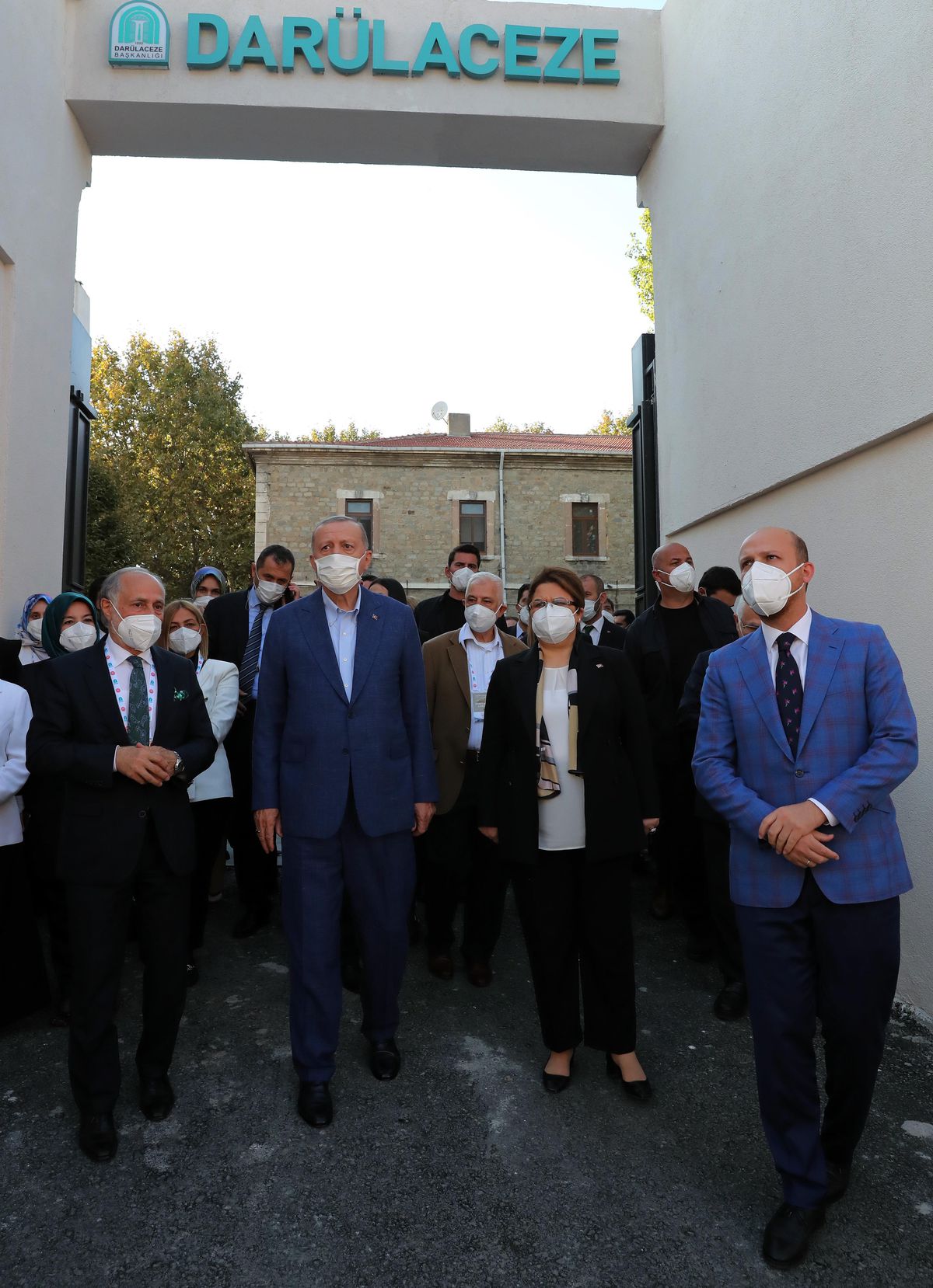 Cumhurbaşkanı Erdoğan: "Yurt kapasitelerini hiçbir dönemde olmadığı kadarıyla tırmandıran, neredeyse 1 milyona yakın yurt kapasitesine sahip olan bir...