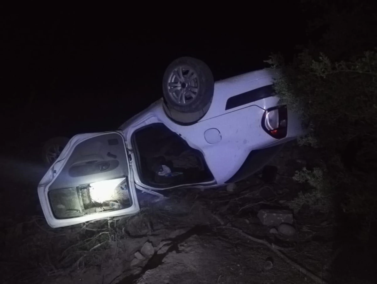 Son dakika haber | Antalya\'da otomobilin şarampole devrildiği kazada 1 kişi öldü