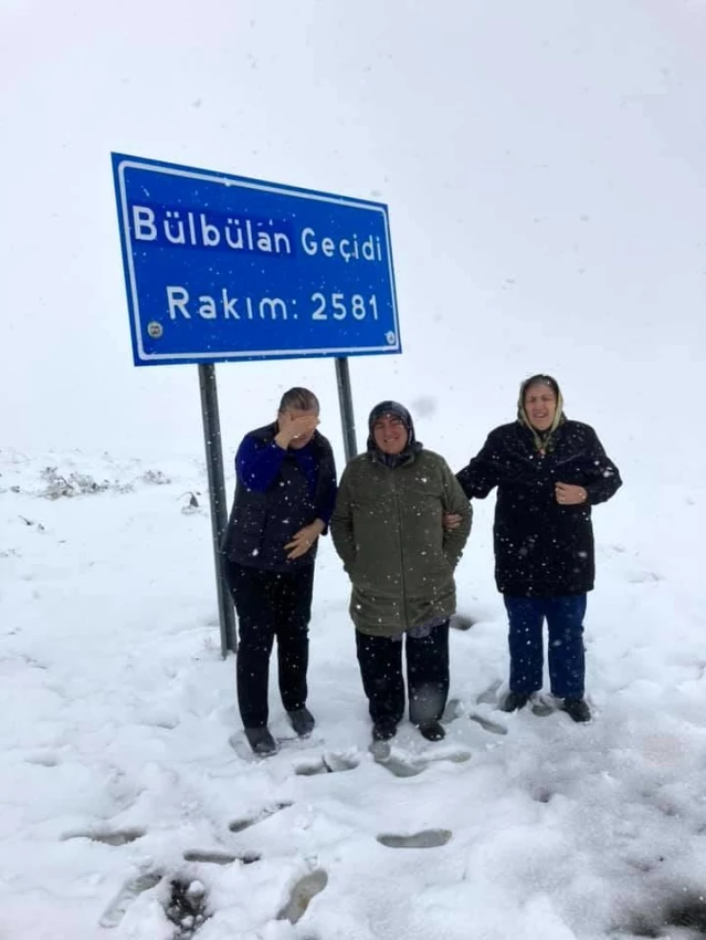 Artvin'de kar yağdı, yaylalar beyaza büründü